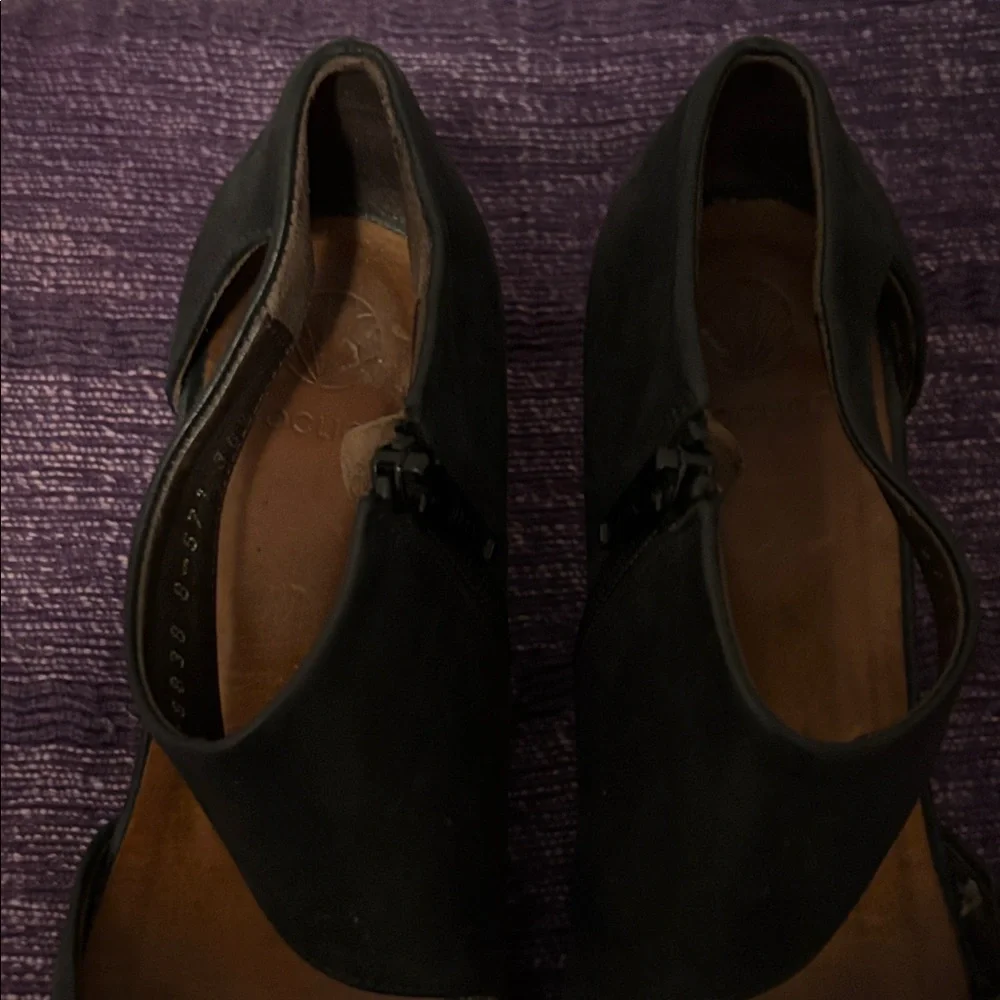 COCLICO Black “Sarah” Shoes - Picture 4 of 9